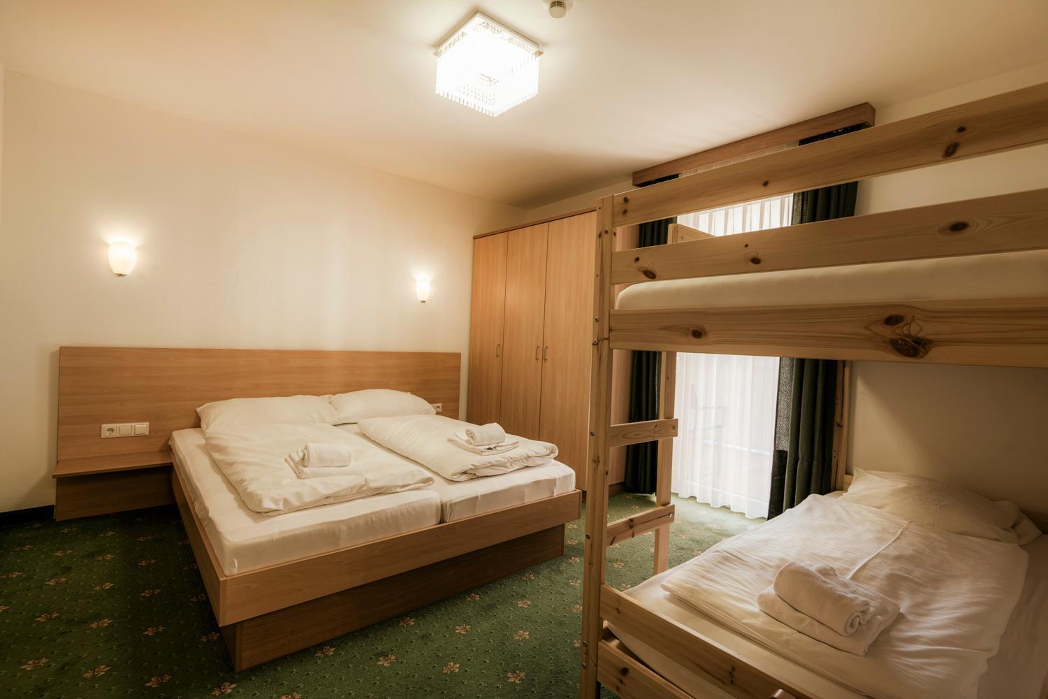 Panorama Spa Lodges Das.Schiller Bad Gastein Esterno foto